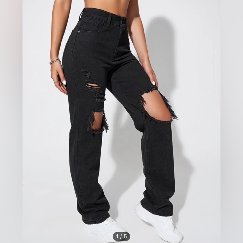Black Distressed boyfriend Jeans
